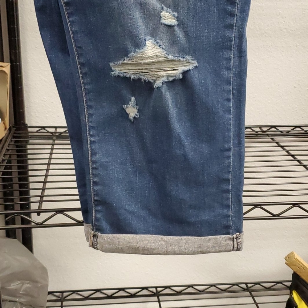 Capris - Picture 3 of 3